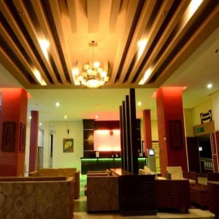 Puteri Beach Resort Port Dickson Esterno foto