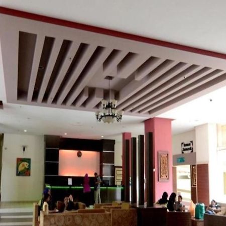 Puteri Beach Resort Port Dickson Esterno foto